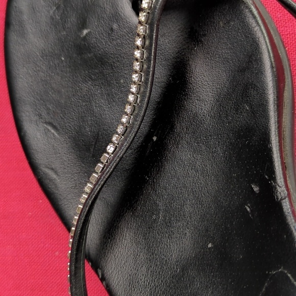 Kenneth Cole Reaction "Trick or Treat" Minimalist Sandals with Bling - Picture 7 of 11